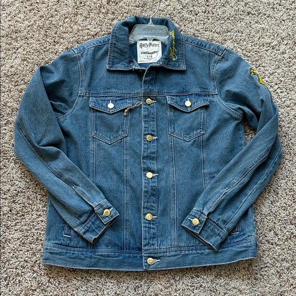 NWOT Harry Potter Hogwarts Embroidered Denim Jacket by Cakeworthy - L - Picture 6 of 14